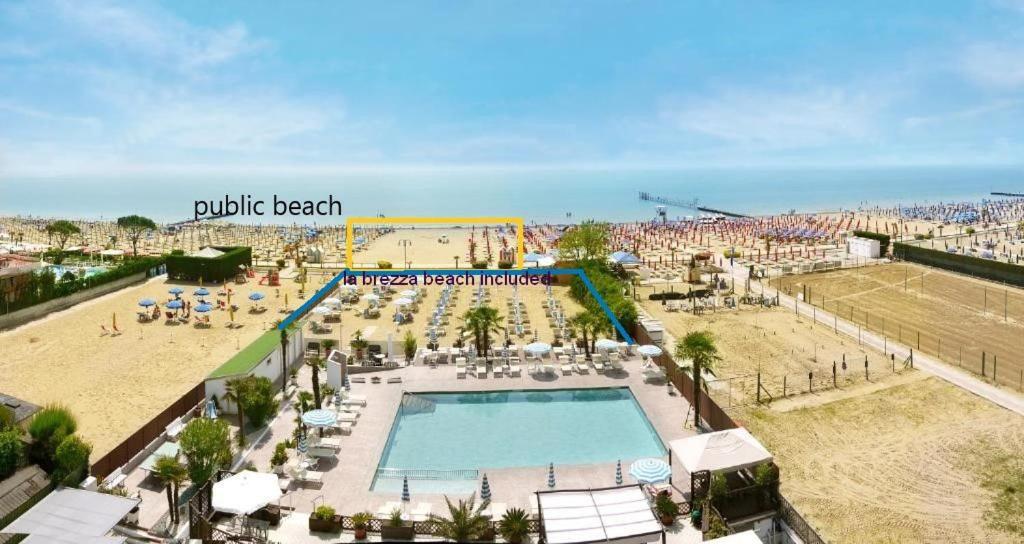 Hotel La Brezza Frontemare Lido di Jesolo Buitenkant foto