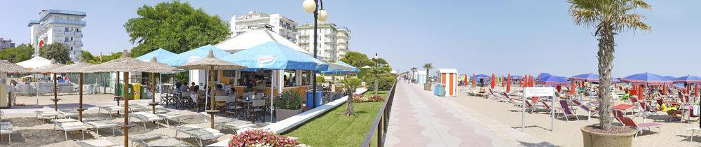 Hotel La Brezza Frontemare Lido di Jesolo Buitenkant foto