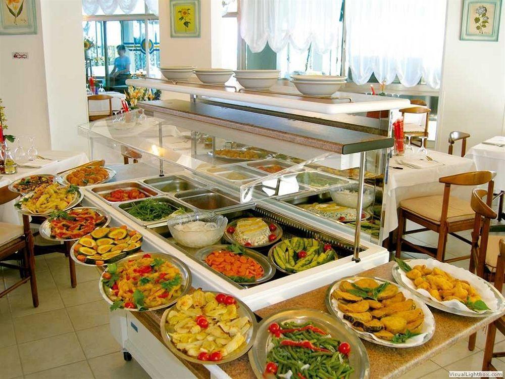 Hotel La Brezza Frontemare Lido di Jesolo Buitenkant foto